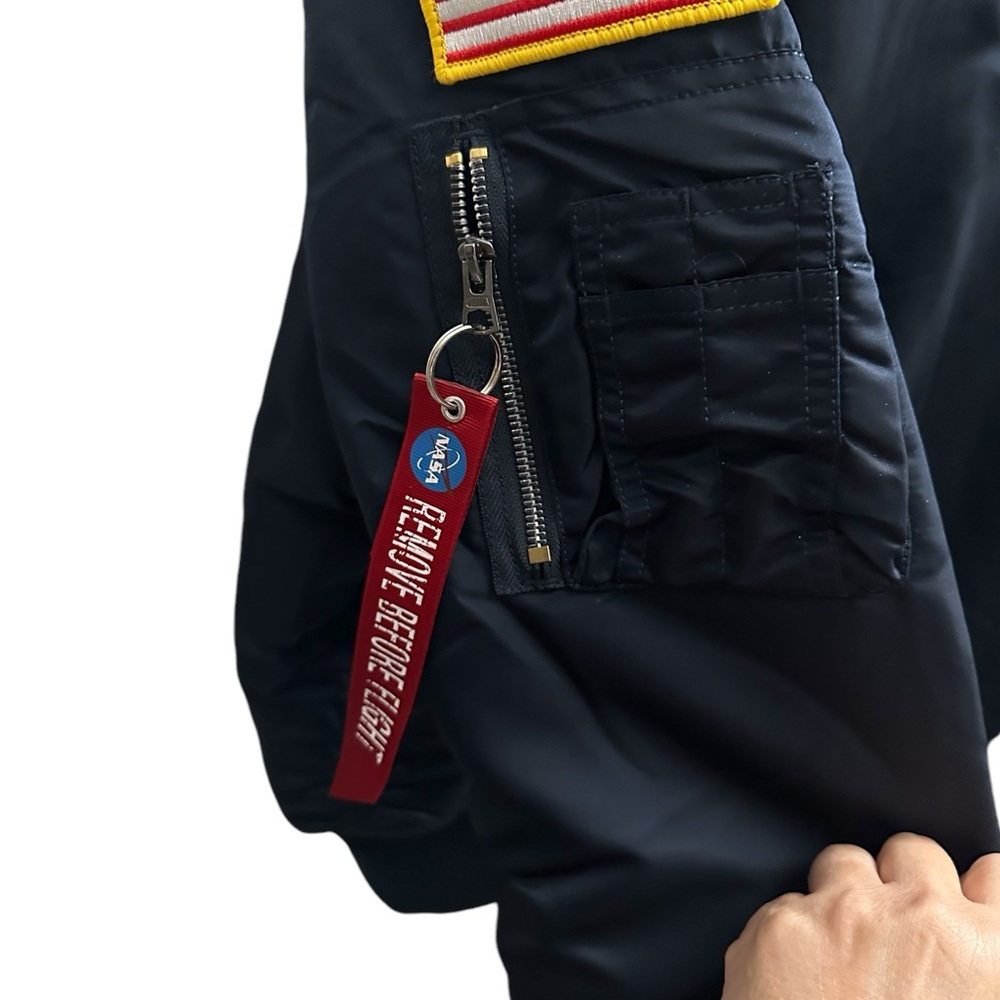 Alpha Industries x NASA MA-1 Reversible Flight Jacket NWT MEDIUM Replica Blue - Picture 13 of 16